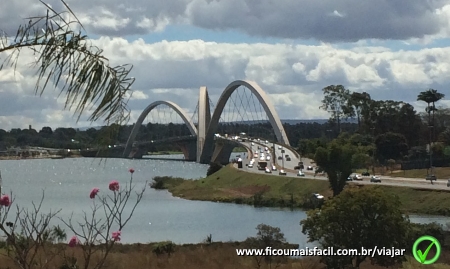 JK Bridge and Lake Paranoá